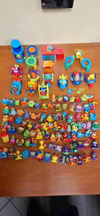 Figurki super zings, piratix, różne, autka, domki, pojazdy, dodatki