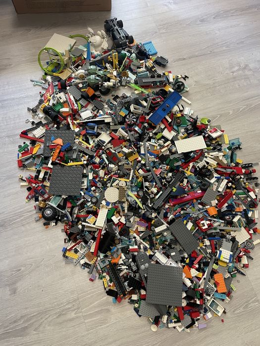 Деталі конструкторів Lego