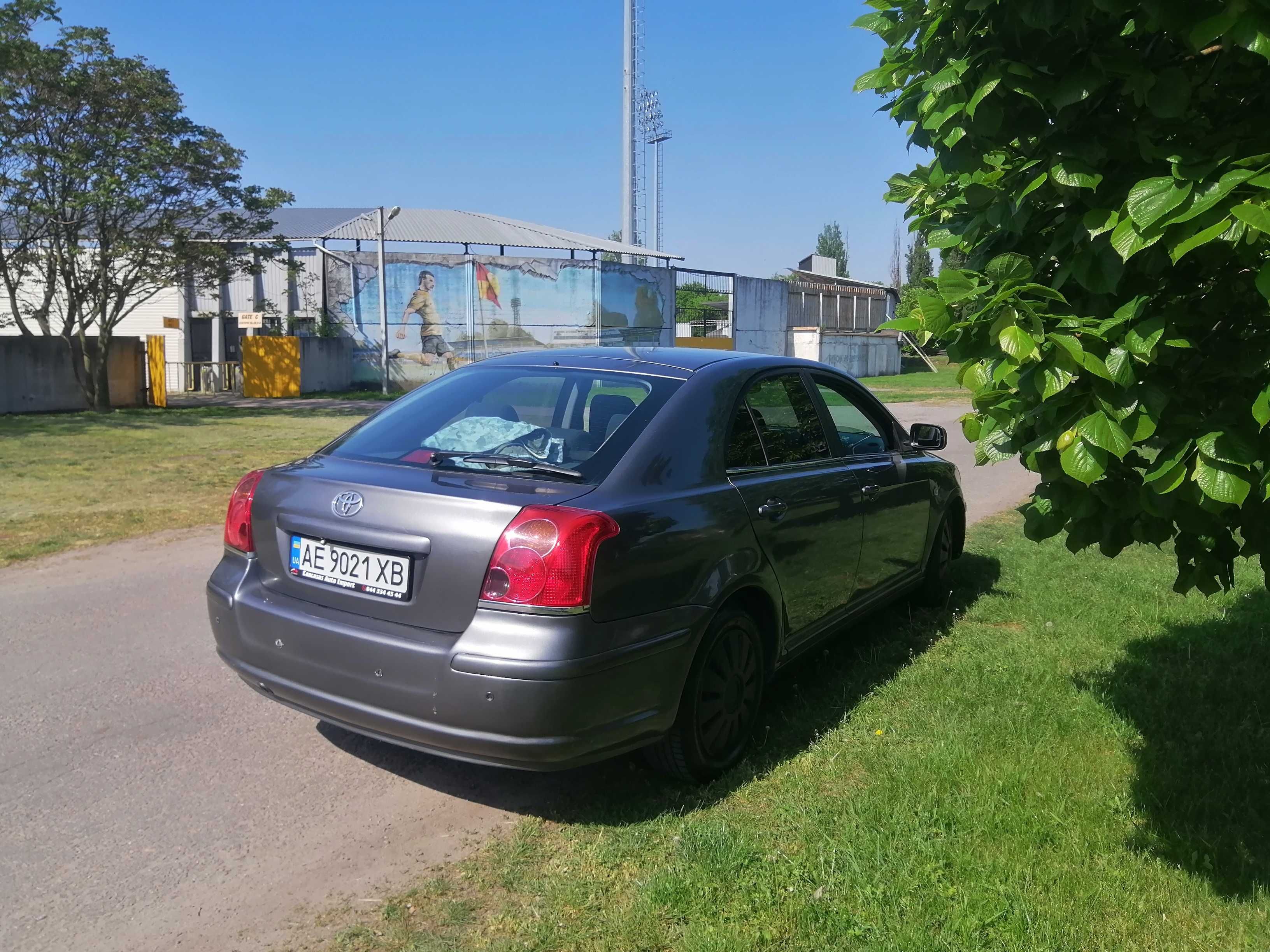 Продам Toyota avensis