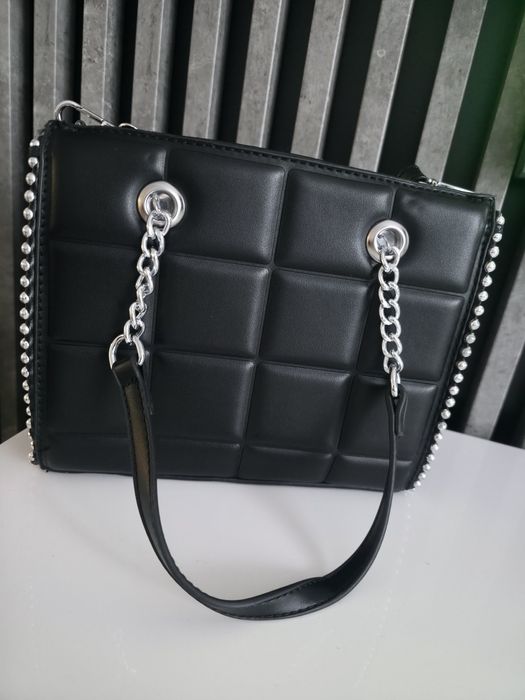 Elegancka pikowana torebka do ręki i przez ramię