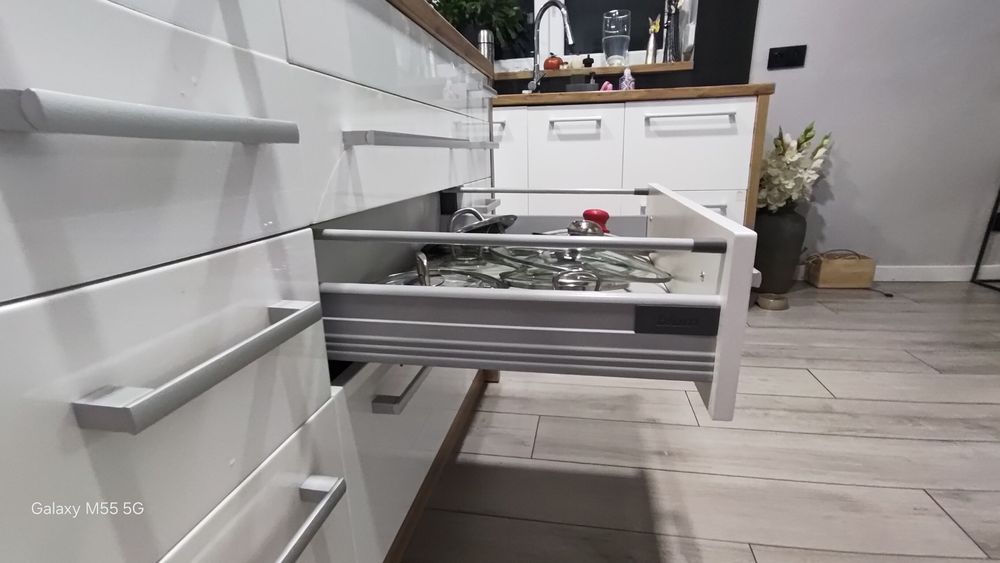 Kuchnia pod zabudowę biały połysk
