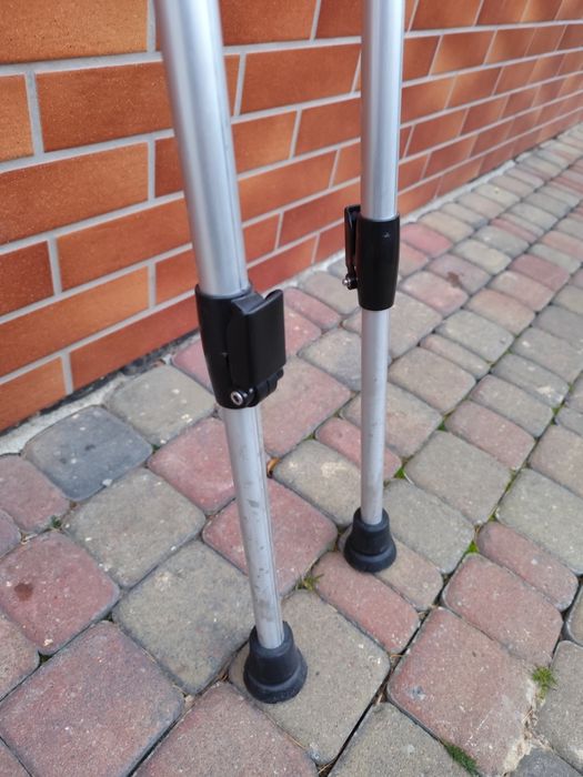 Kule ortopedyczne - para - UŻYWANE - regulacja podłokciowa + duże gumy