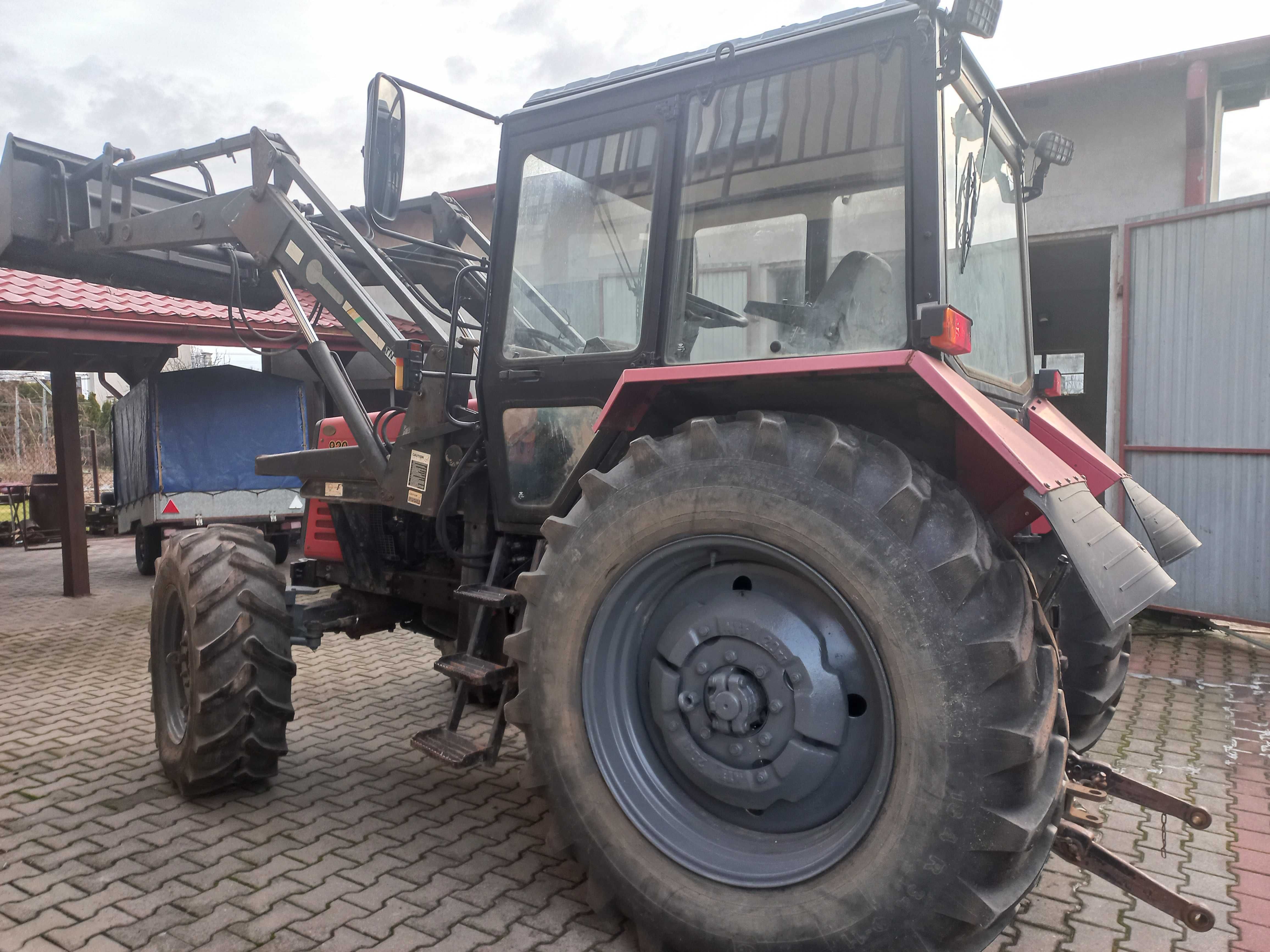 Ciągnik MTZ Belarus 920, 2013 r razem z ładowaczem czołowym