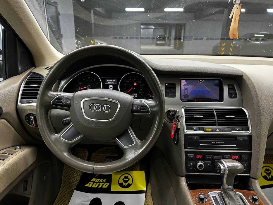 Audi Q7 2013 року