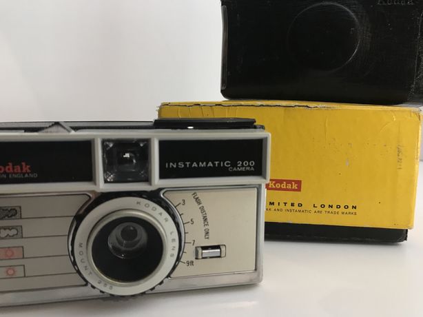 Maquina Kodak instamatic 200