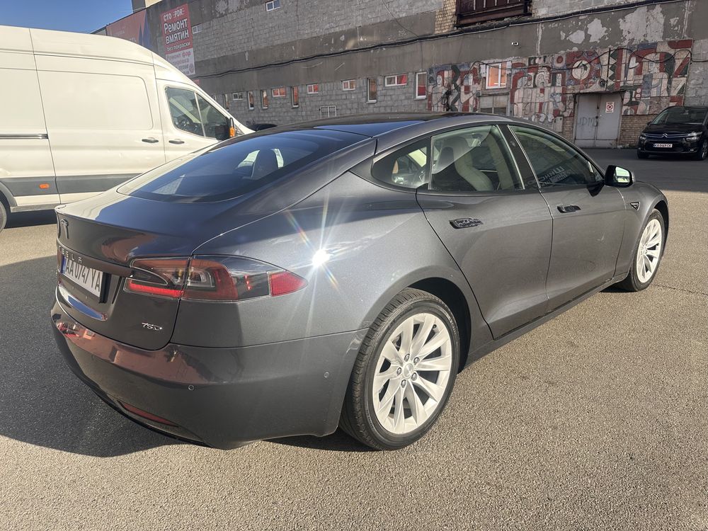 Автомобіль Tesla model S , 75D 2018 , обмін на земельну ділянку