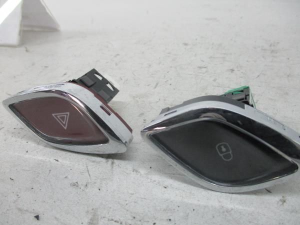 Botão / interruptor 4 piscas CITROËN DS3