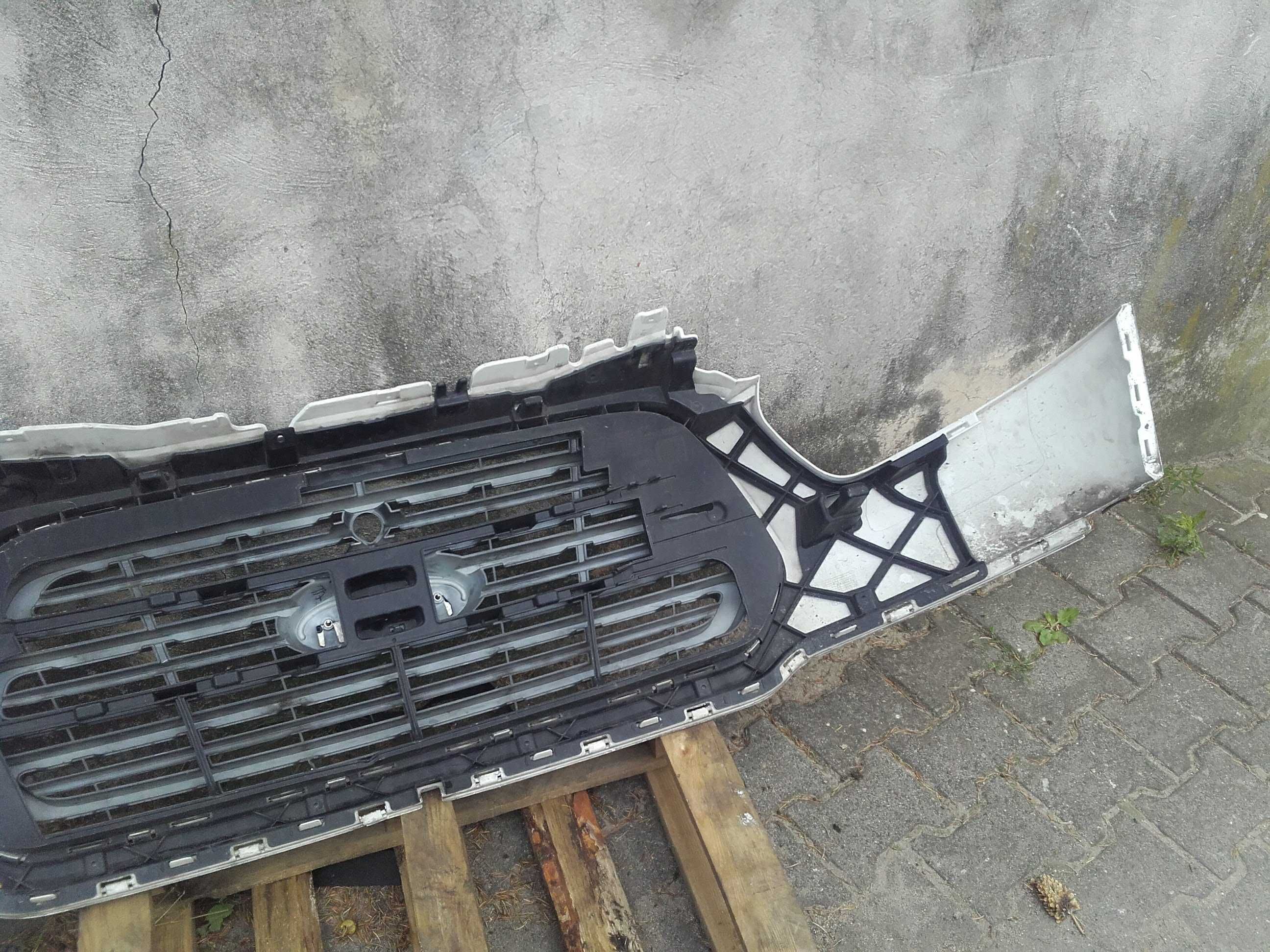 Atrapa grill Ford Transit MK8 013-> nr3237
