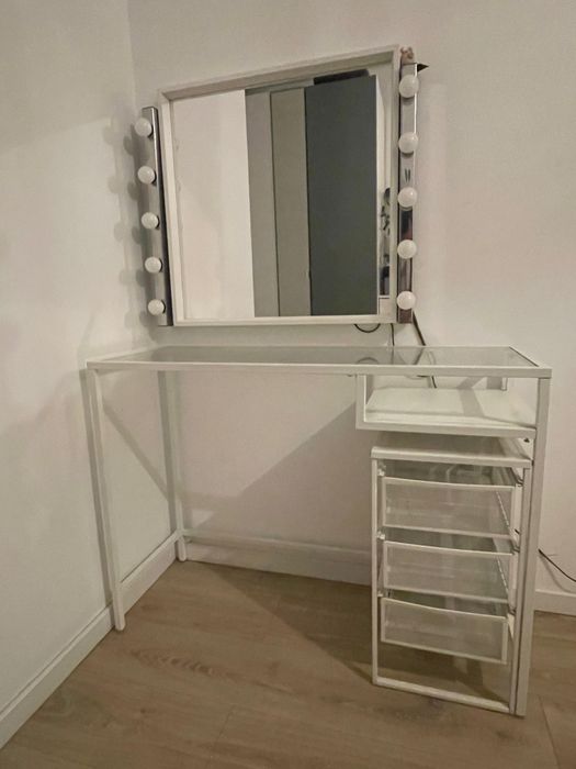 toaletka IKEA + lustro + oświetlenie w super stanie!