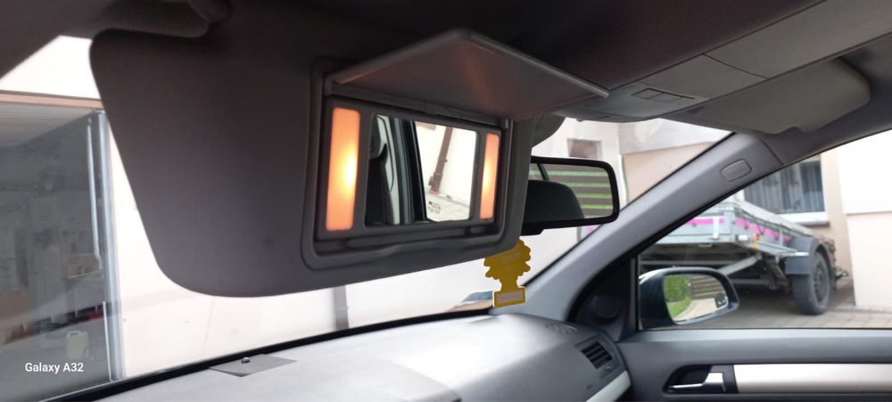 Astra H  biksenon skrętny  klimatronik 1,7 cdti  hatchback