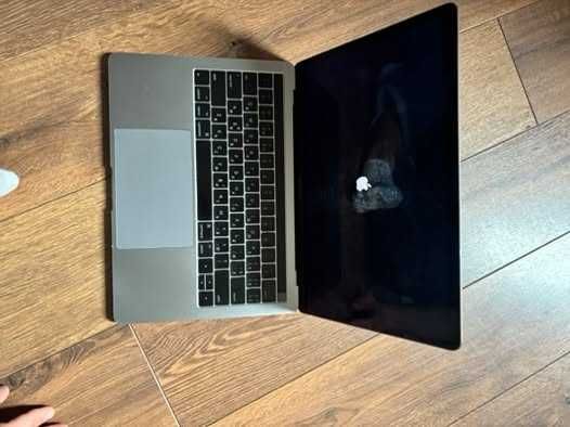 MacBook Pro 2017 13 inch