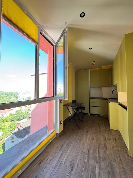 здається в оренду квартира-студія біля ЗУНУ