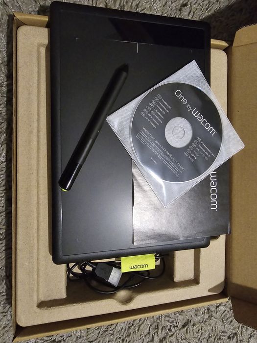 Tablet graficzny One by Wacom CTL-671 – perfekcyjny dla artystów