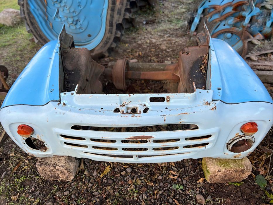 Продається обліцовка з крилами зіл 130