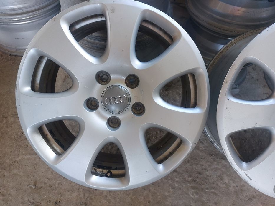 Диски AUDI Q7 R18 5/130 J7.5 ЦО76 ET53