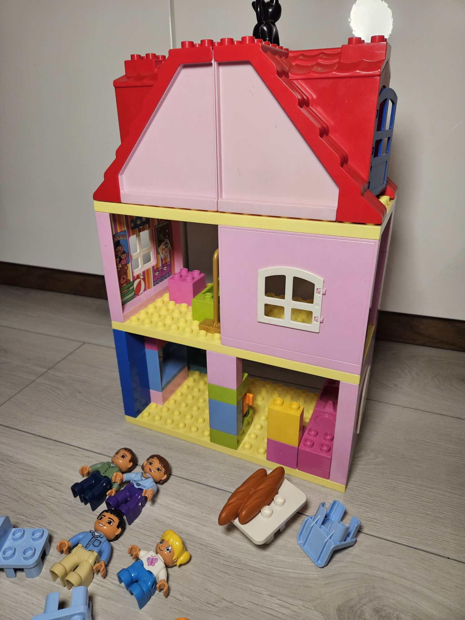 Ogromny Domek lego duplo.