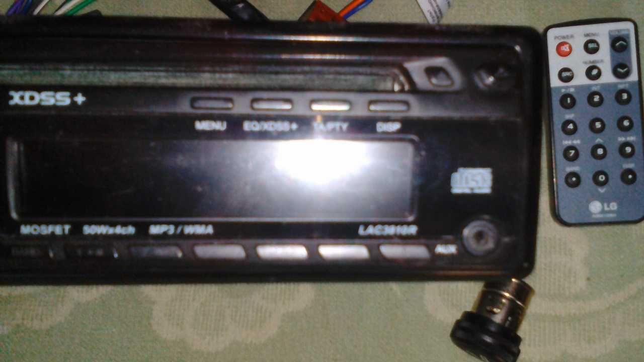 Radioodtwarzacz samochodowy LG LAC 3810R + głośniki ZGE 165