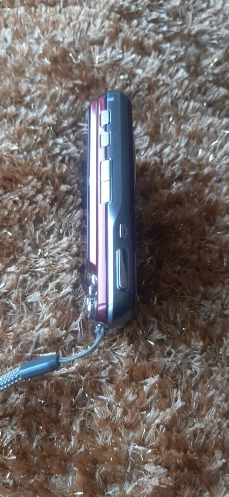 Casio Exilim EX-S880.   50.€