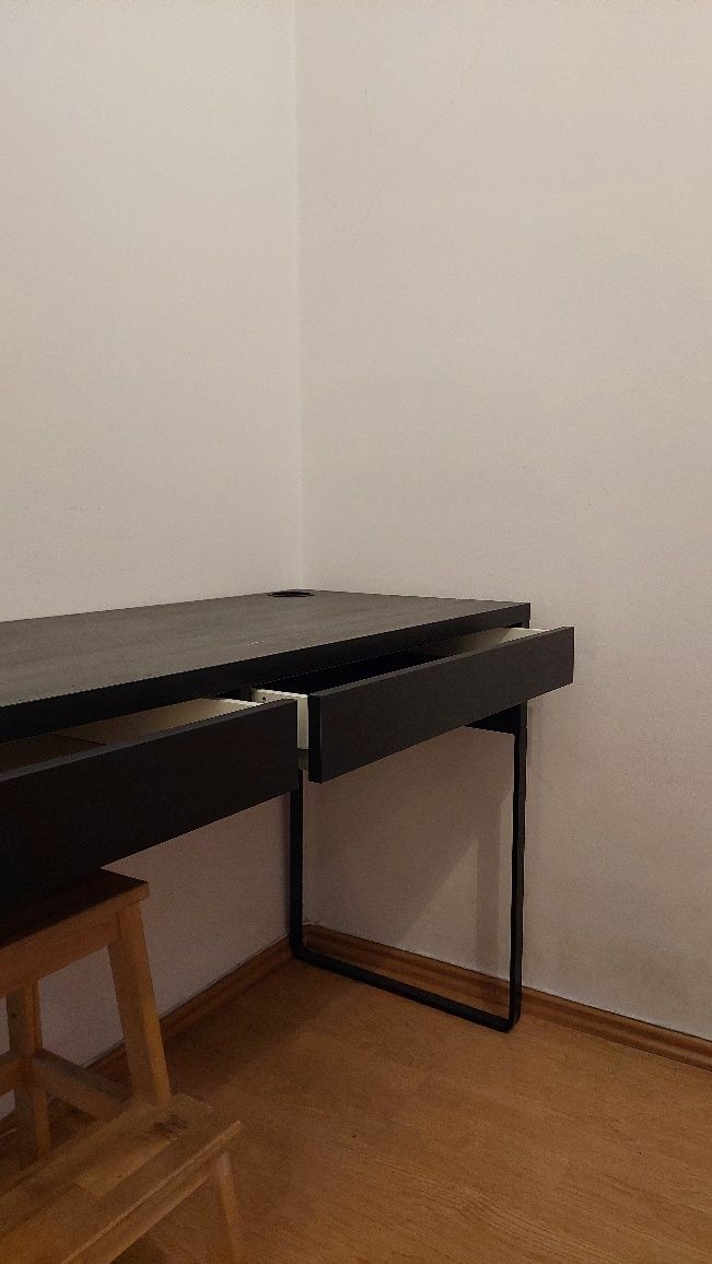 biurko IKEA micke