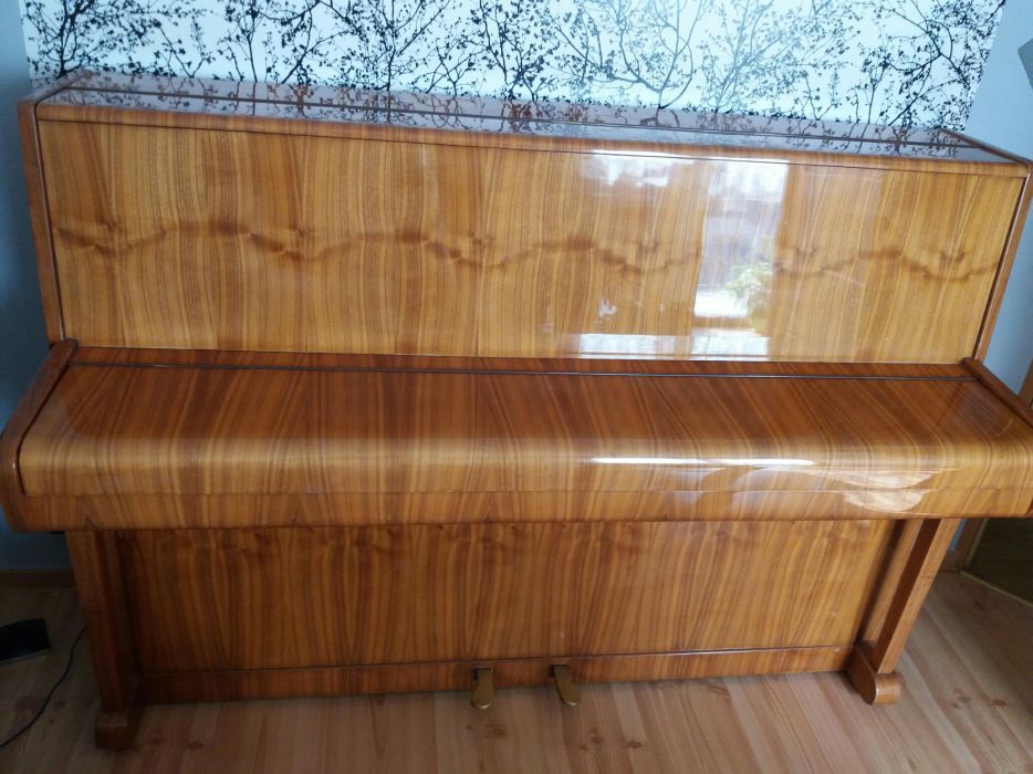 Pianino Calisia M-105