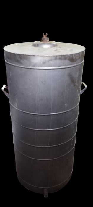 Продам бочку из нержавейи под вино на 185 литров