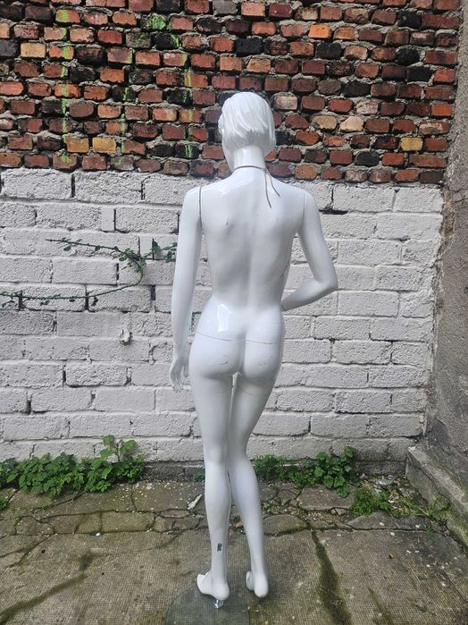 Manekin całopostaciowy biały połysk