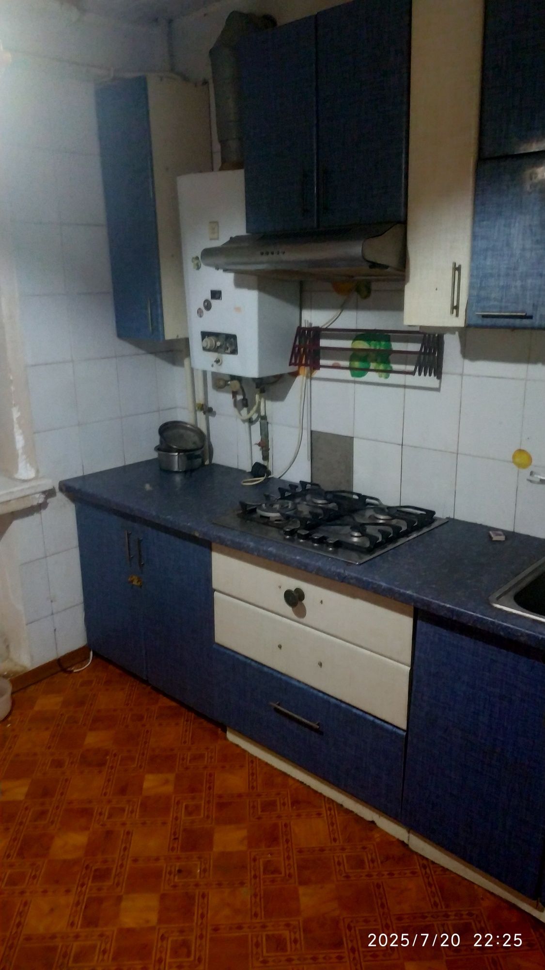 Продам 2 К кв в пгт Эсхар/Чугуевский р.н харьковская обл.