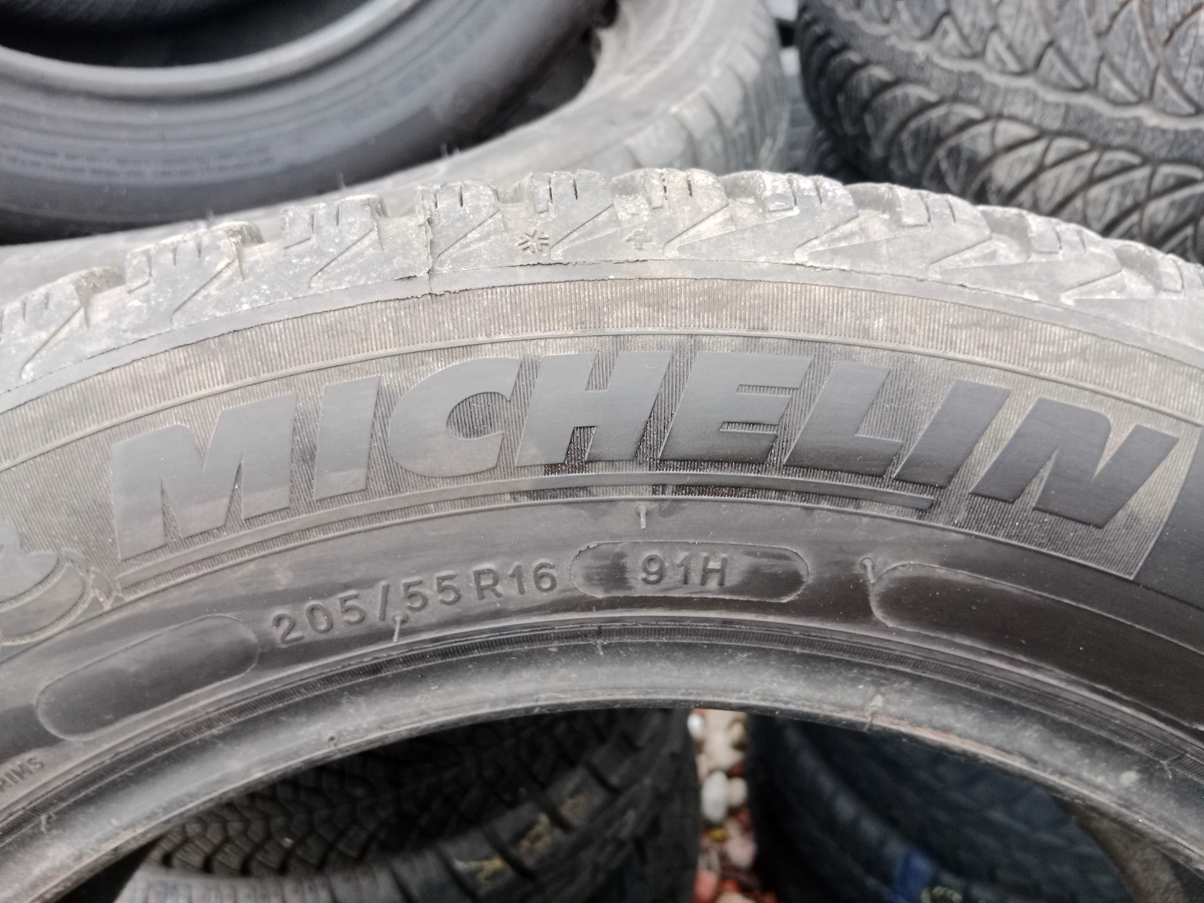 Opona używana zimowa 205/55R16 Michelin Alpin A4 1szt.