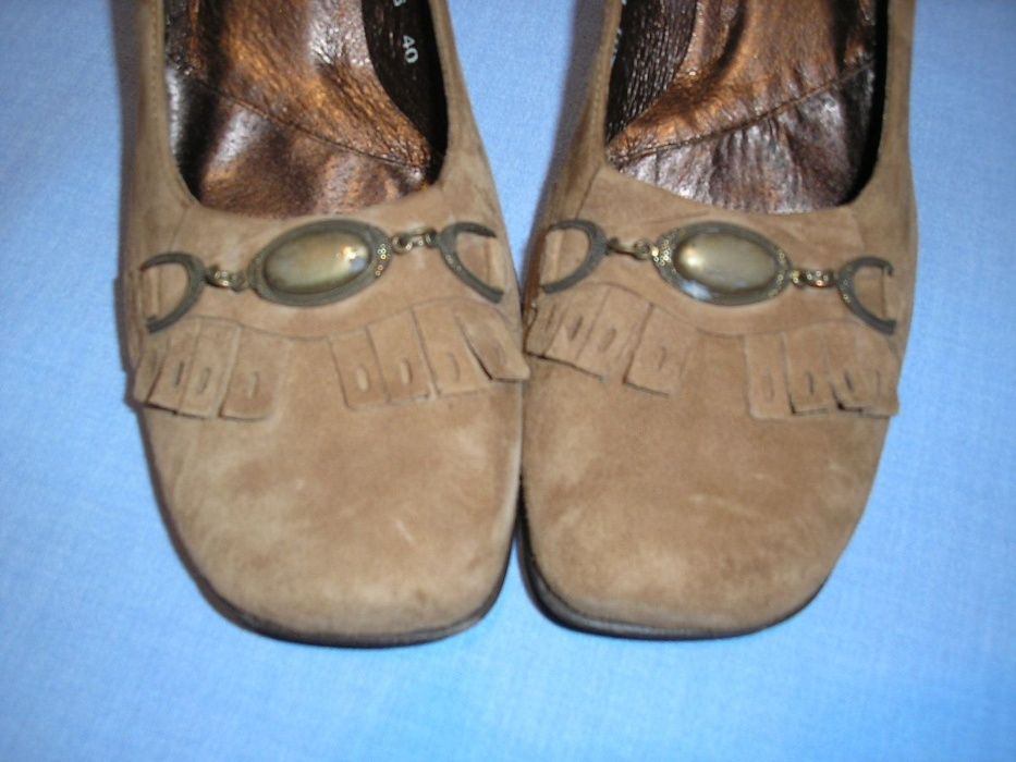 Buty TRIS Vintage brązowe obcas ozdoby r. 40