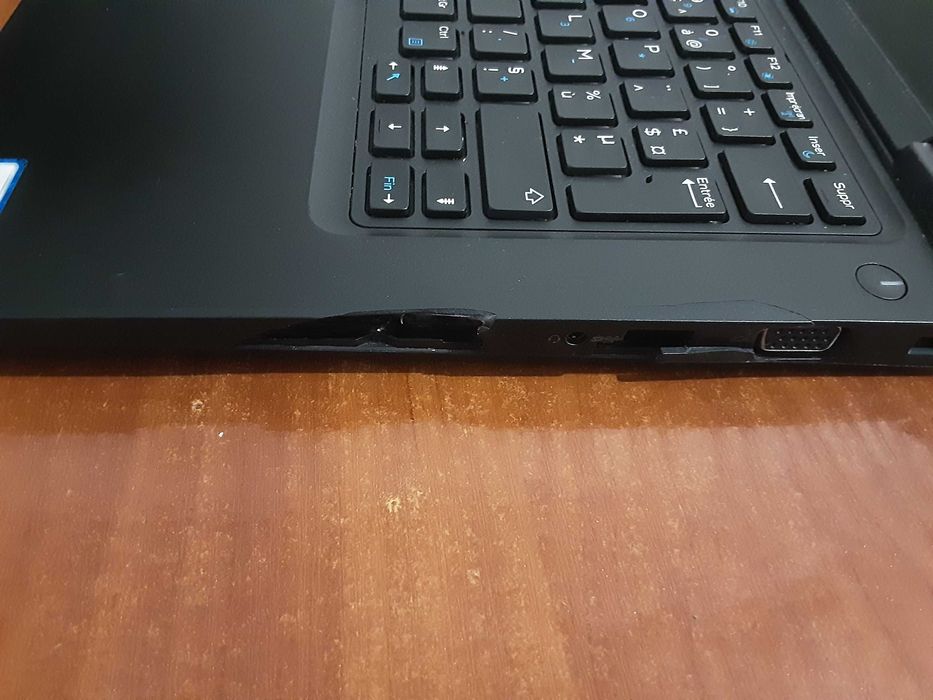 Ноутбук DELL Latitude 5490