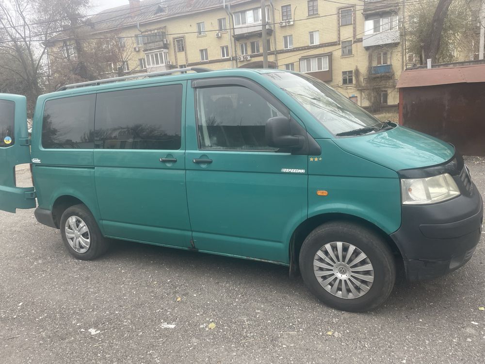 Продам volkcwagen transporter T5