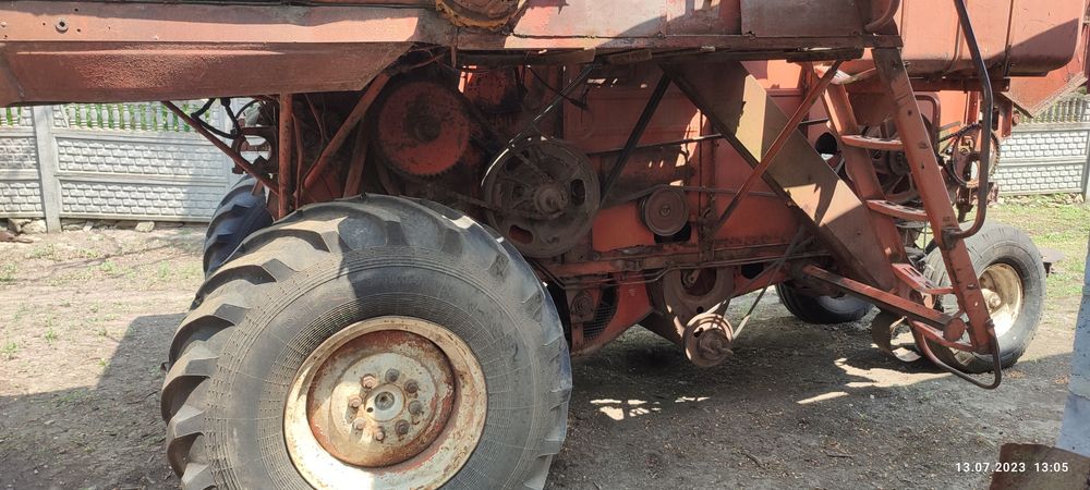 Комбайн Нива СК 5 під розбір або відновлення