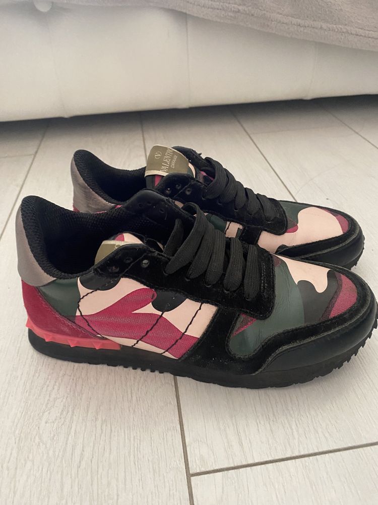 Кросівки жіночі Valentino