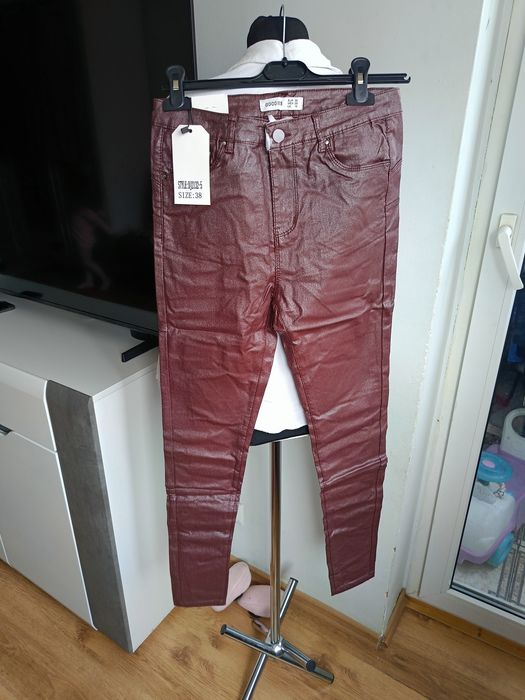 Nowe skórzane spodnie damskie rurki wysoki stan 38 M