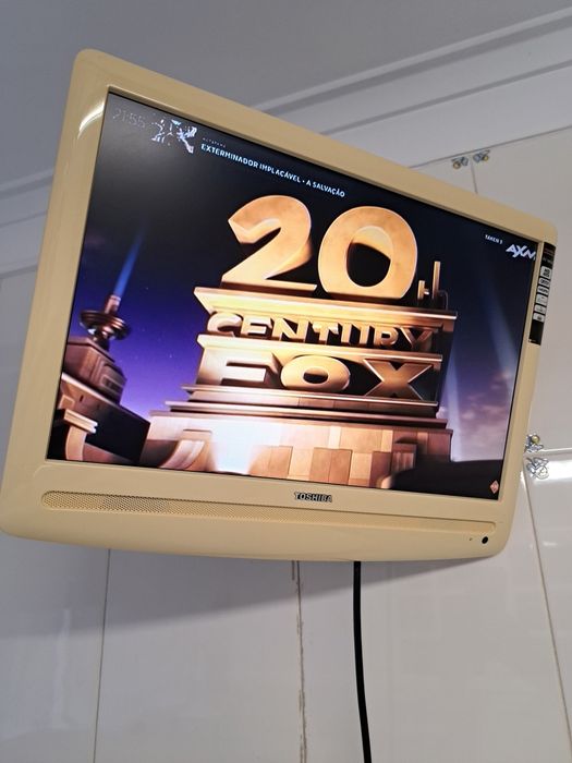 TV LCD TOSHIBA 19" branca
