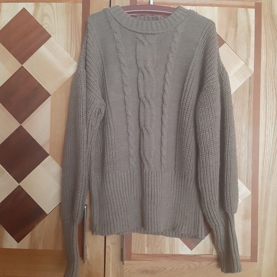 Sweter NOWY w kplorze khaki M/L W stylu  Casual