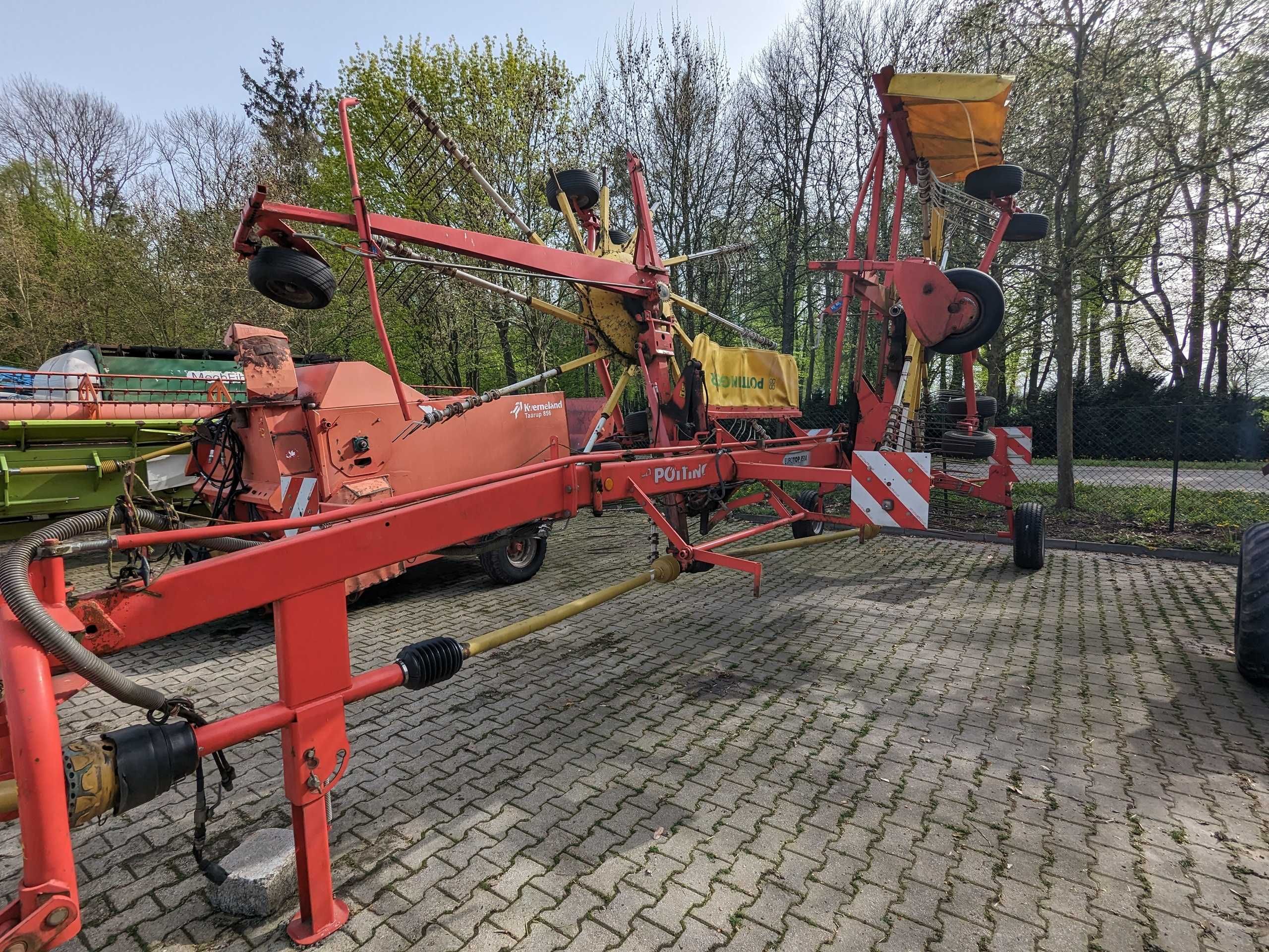 Zgrabiarka dwukaruzelowa Pottinger Eurotop 851A