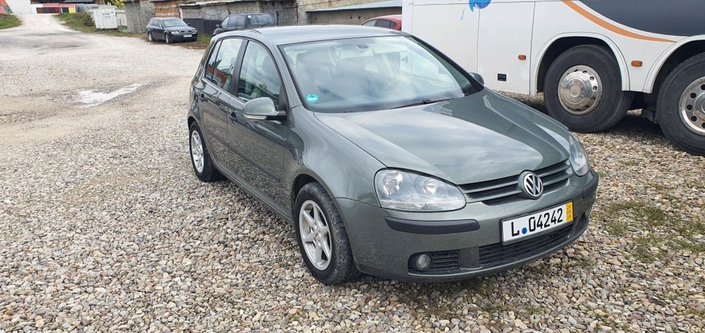 Фольксваген Гольф 5 1.6 бензин 2004р.в.