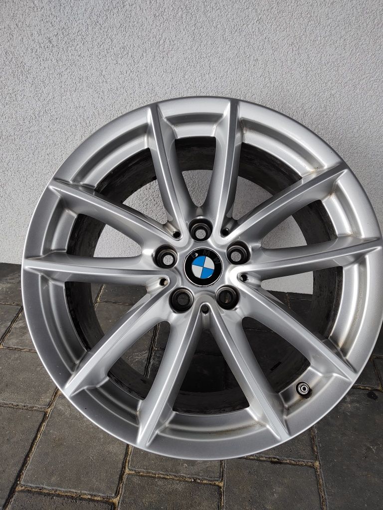 Felgi BMW 17 cali rozstaw śrub  5x112  wraz z czujnikami