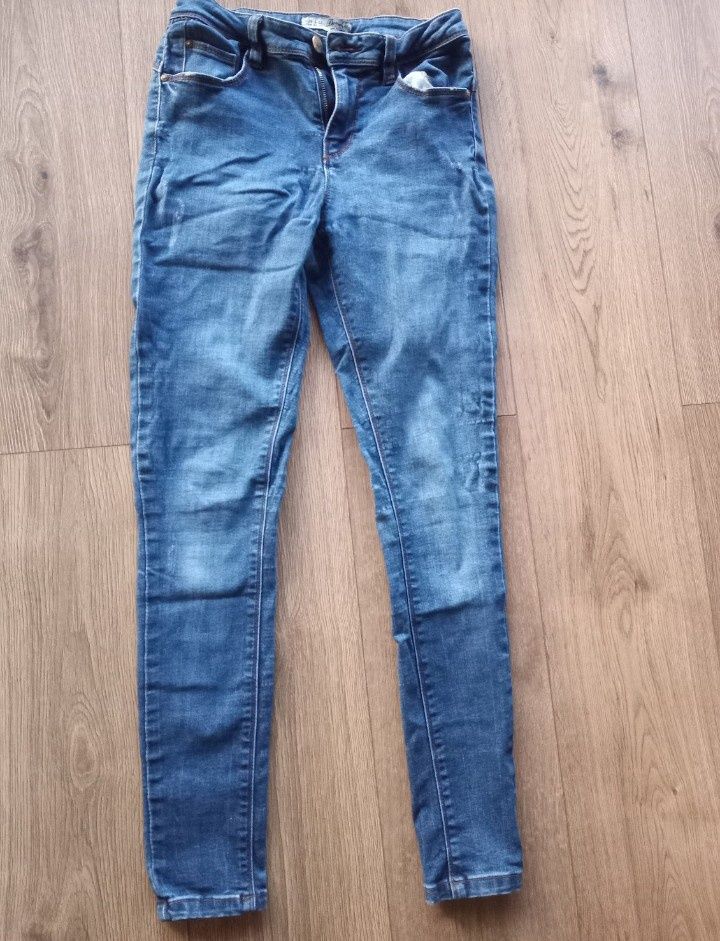 Spodnie jeans 36/38