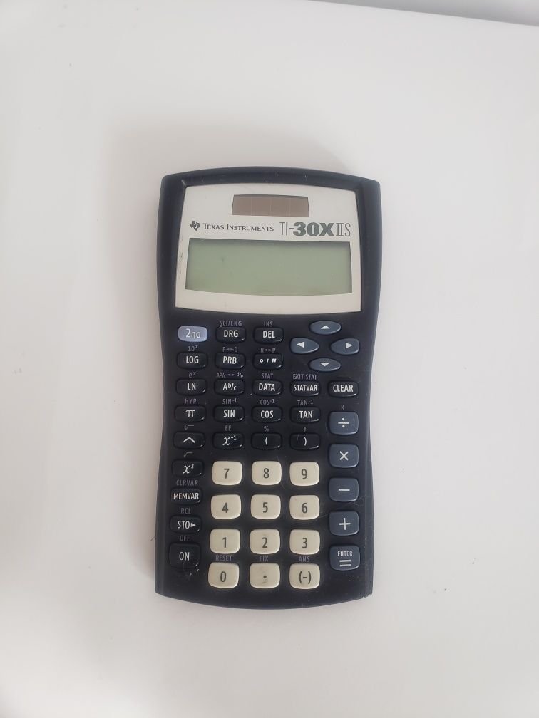 Калькулятор ТЕХАS INSTRUMENT  TI-30 II S б/у