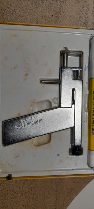 Furador orelhas bergeon 5990