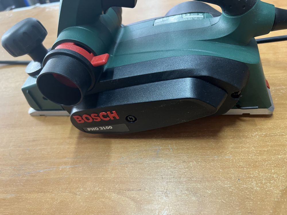 Електрорубанок  BOSCH PHO 3100 (0.75 кВт, 82 мм) Валіза TSH