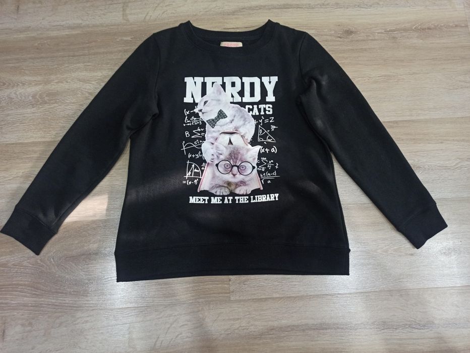 Bluza damska. Marki Cropp  aplikacja koty.