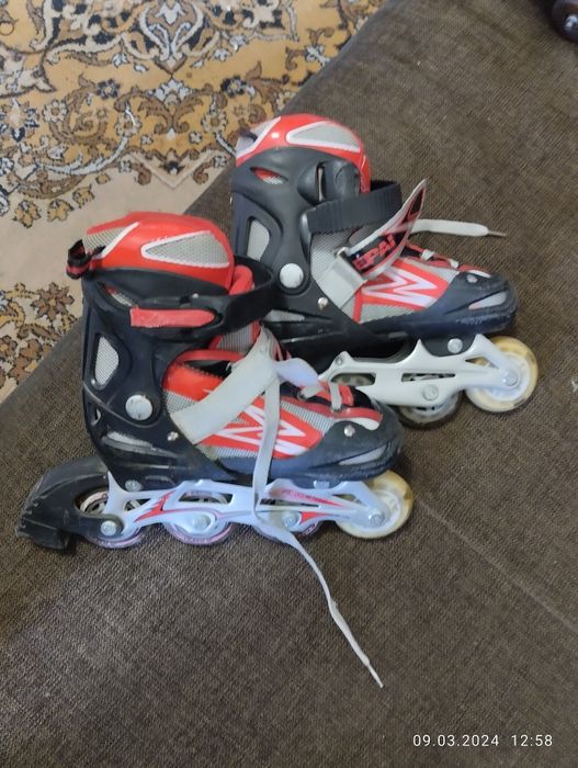 Ролики, Роликові ковзани.