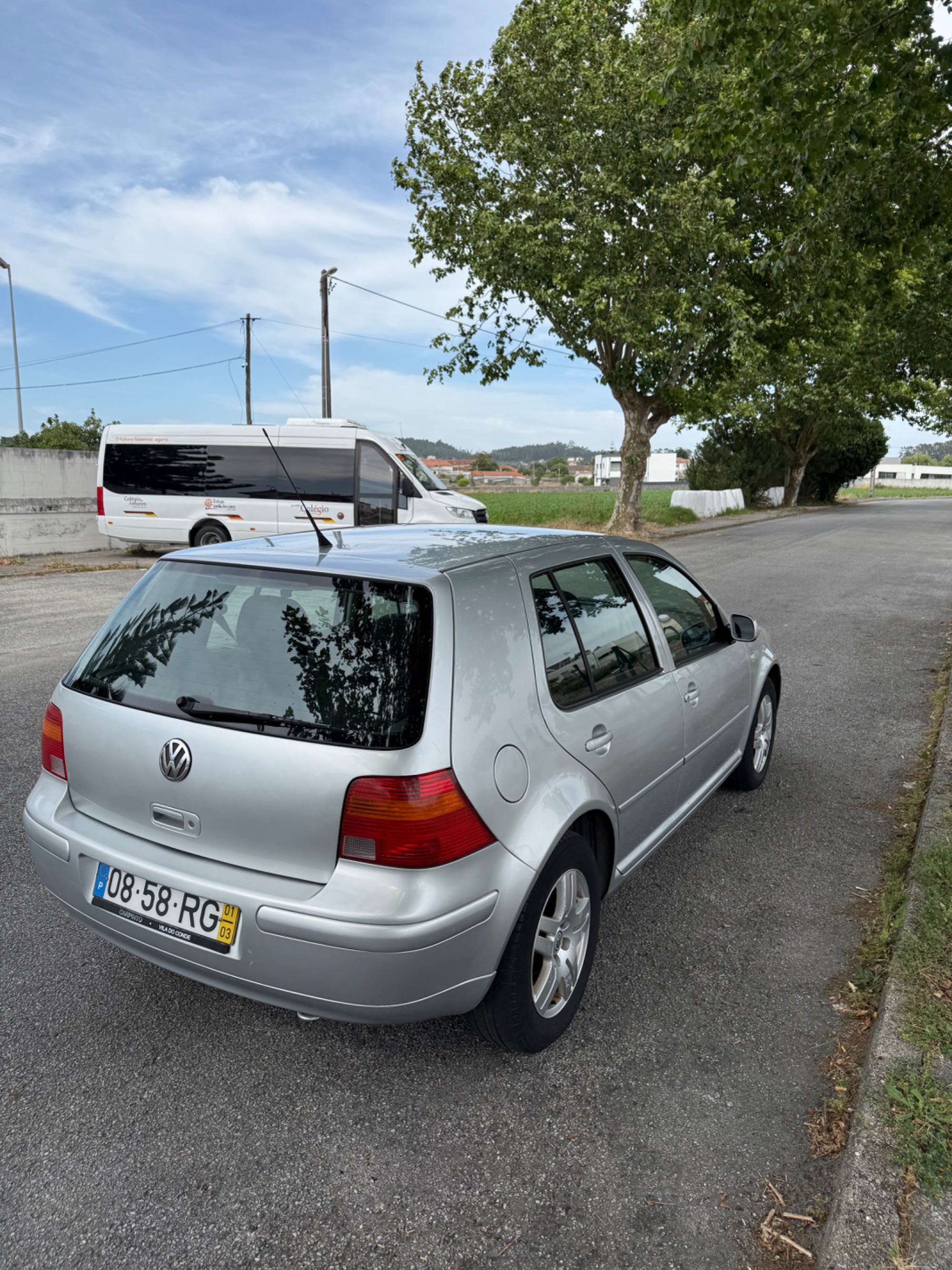 Volkwagen Golf IV 1.4 - 5 portas - 03/2001