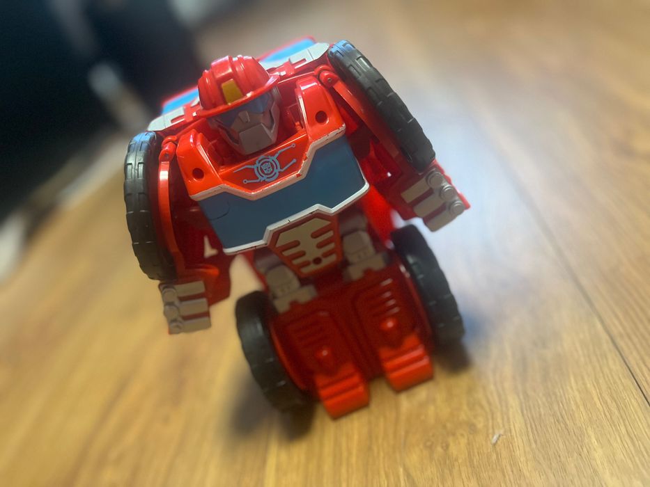 Transformers Rescue bots optimus prime zmienia się transformuje duzy