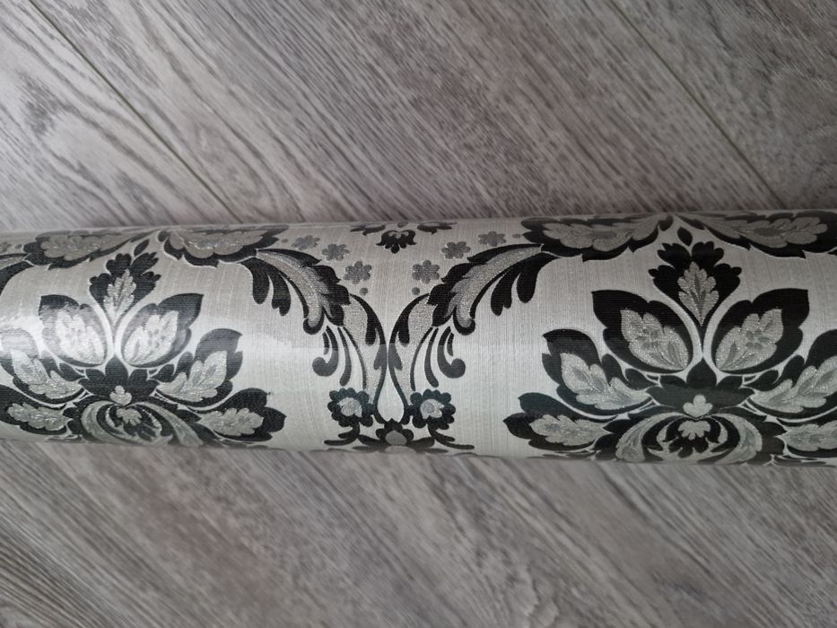 Продам шпалери 2 рулона нові