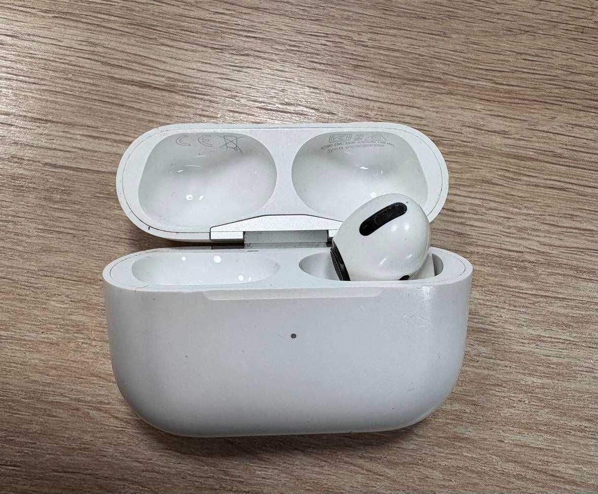 Słuchawka prawa+ etui ładujące + pudełko AirPods Pro