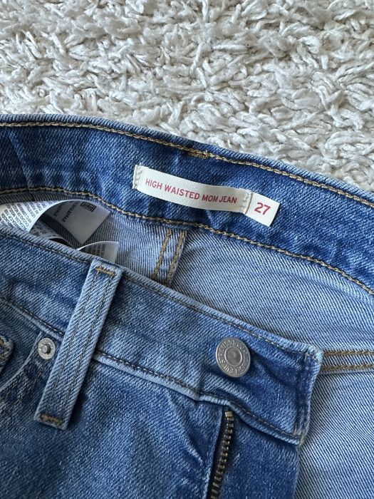 Джинси Levis mom jeans